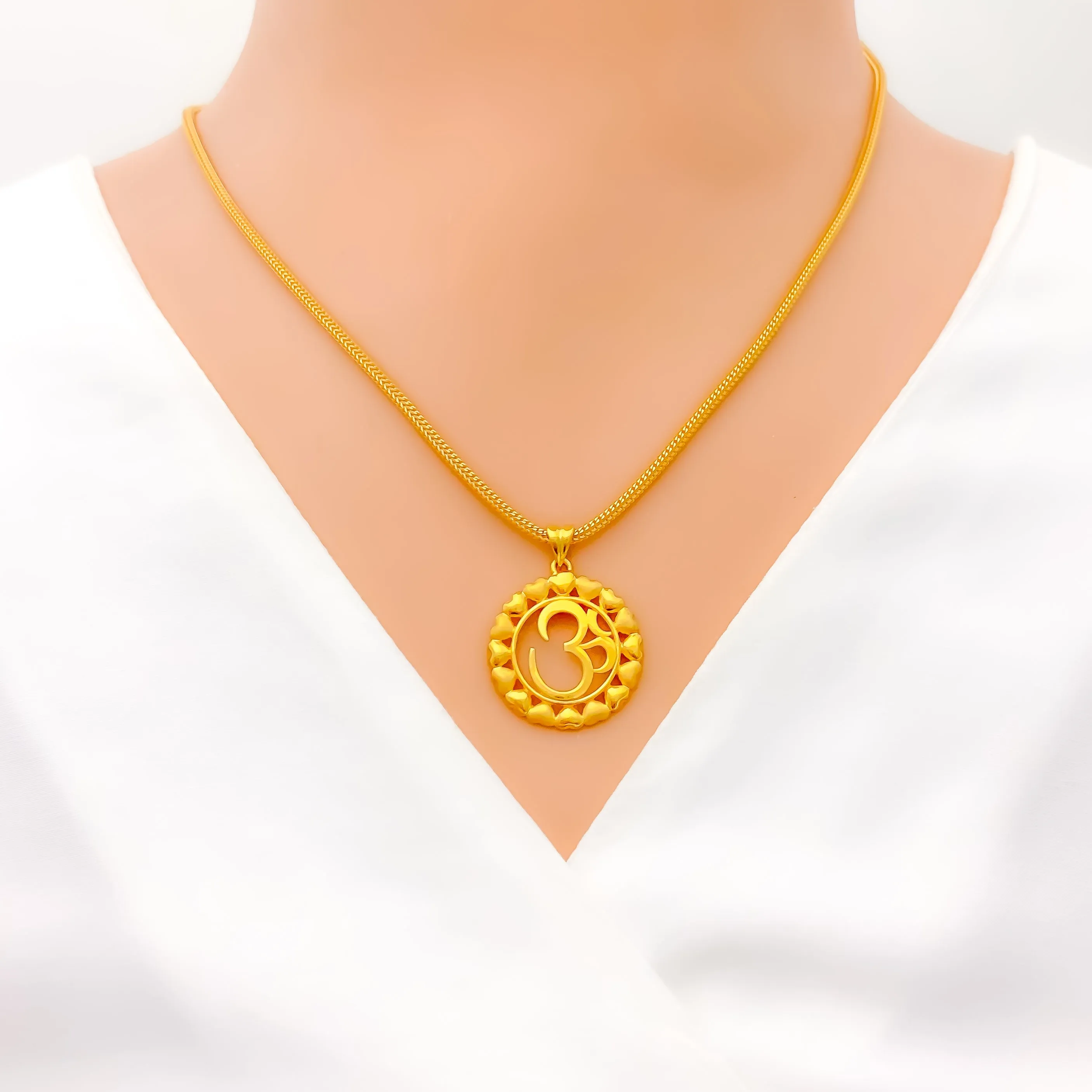 Alternating Heart Lined OM Pendant