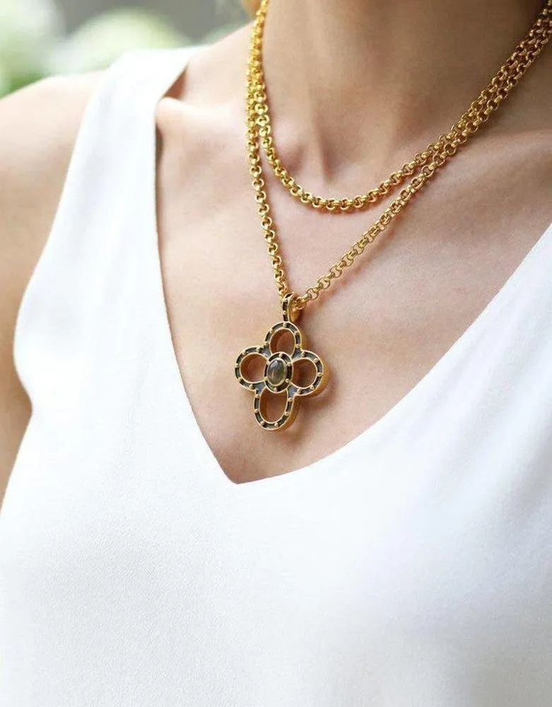 Soho Quatrefoil Pendant